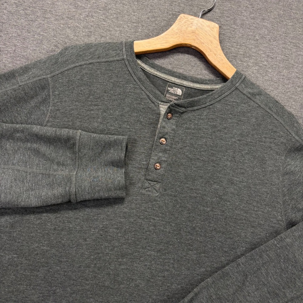 The North Face Mens XL Henley Shirt Gray Long Sleeve FlashDry Heather outdoors